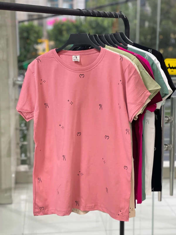 تیشرت قواره نرمال تمام چاپ‌قلب پاپیون