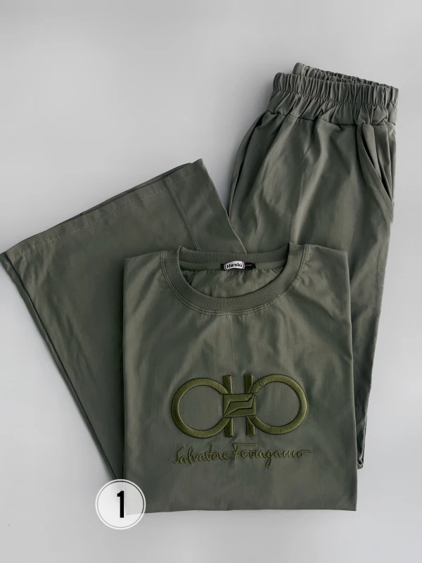 ست تیشرت شلوار باکسی CH