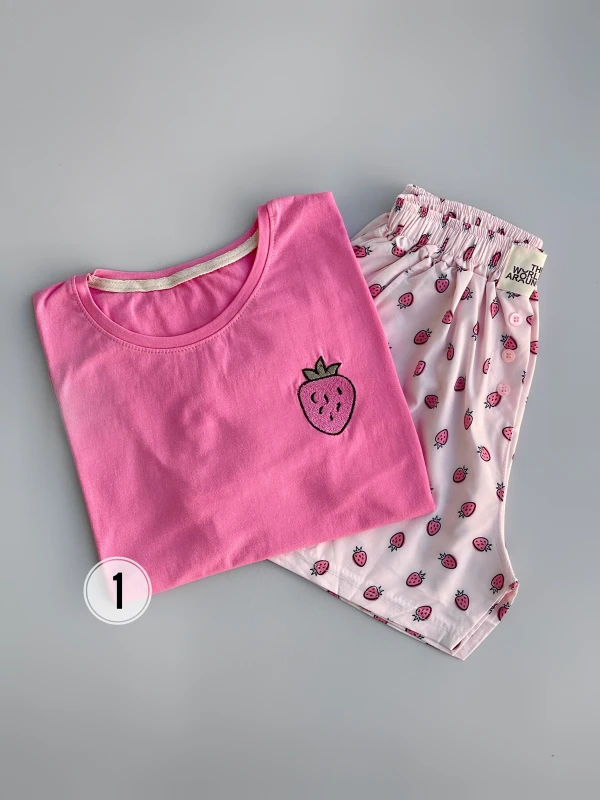 ست تیشرت شورتک طرح میکس 1166