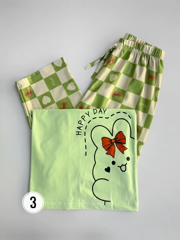 ست تیشرت شلوار طرح میکس 1235