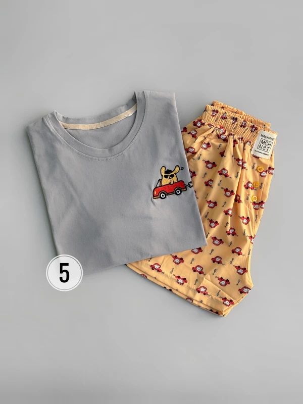 ست تیشرت شورتک طرح میکس 1281