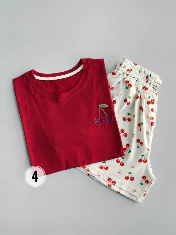 ست تیشرت شورتک طرح میکس 1300