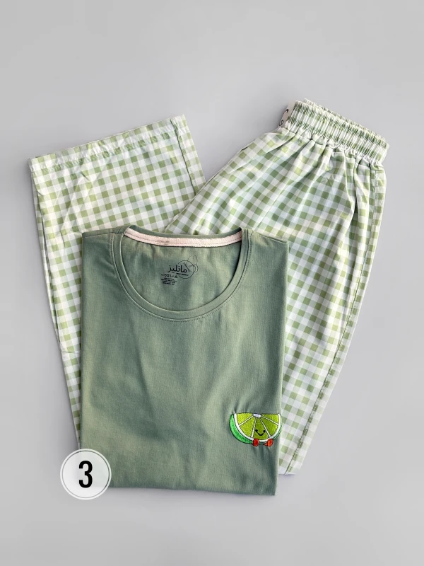 ست تیشرت شلوار طرح میکس 1365