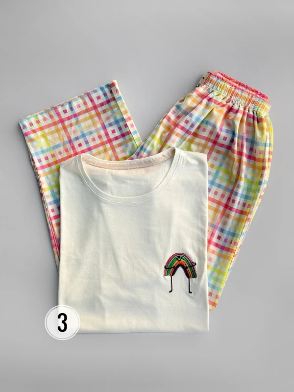 ست تیشرت شلوار طرح میکس 1383