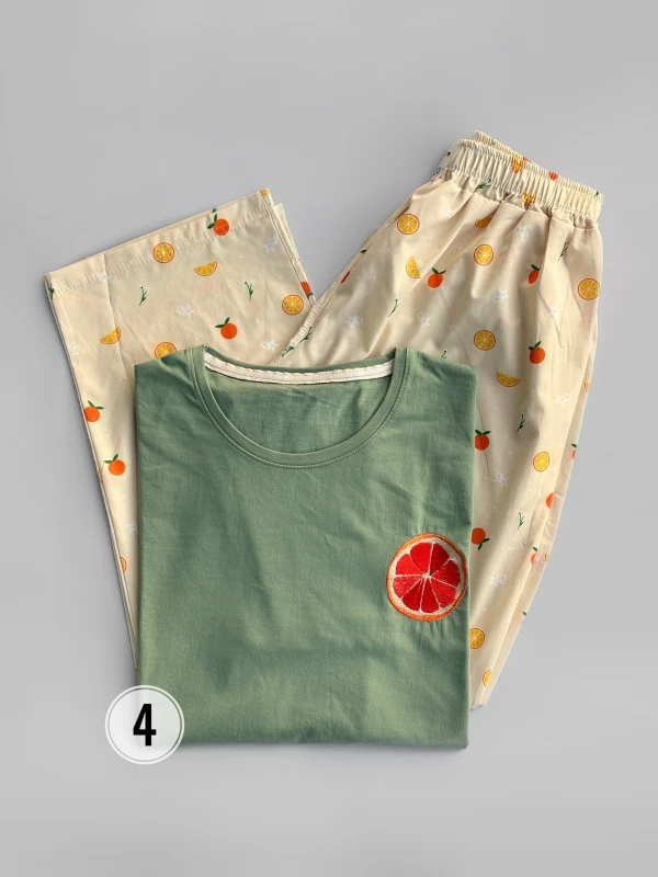 ست تیشرت شلوار طرح میکس 1383