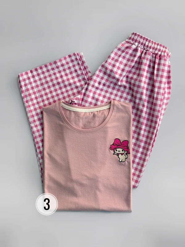 ست تیشرت شلوار طرح میکس 1390