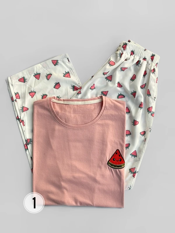 ست تیشرت شلوار طرح میکس 1414