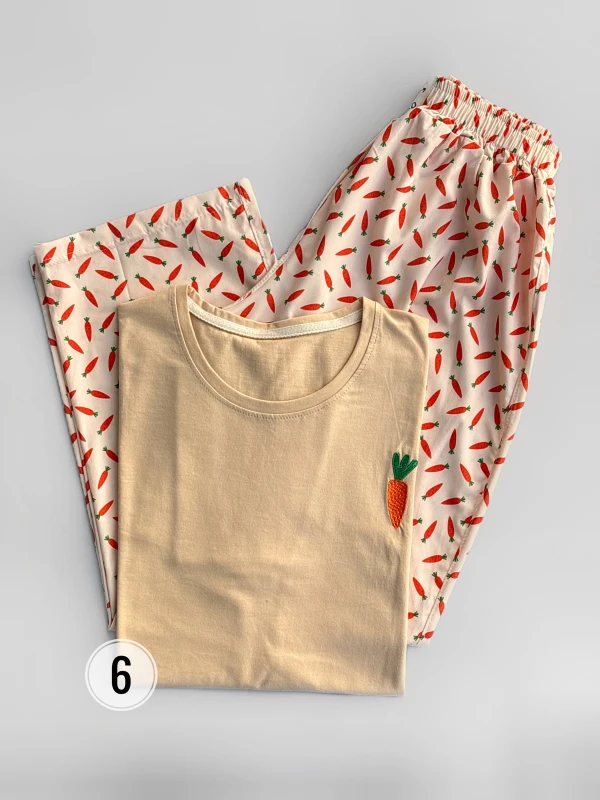 ست تیشرت شلوار طرح میکس 1414