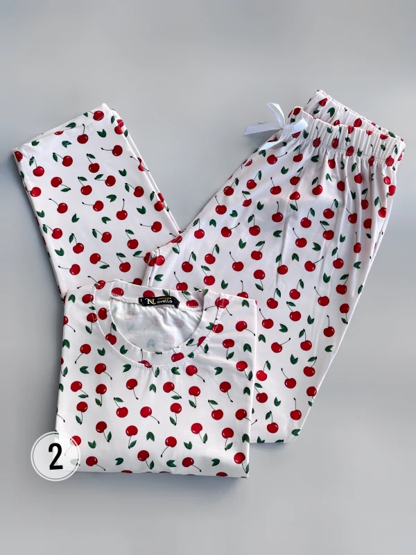 ست تیشرت شلوار تمام چاپ طرح میکس