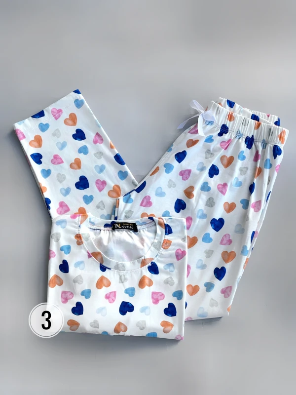 ست تیشرت شلوار تمام چاپ طرح میکس