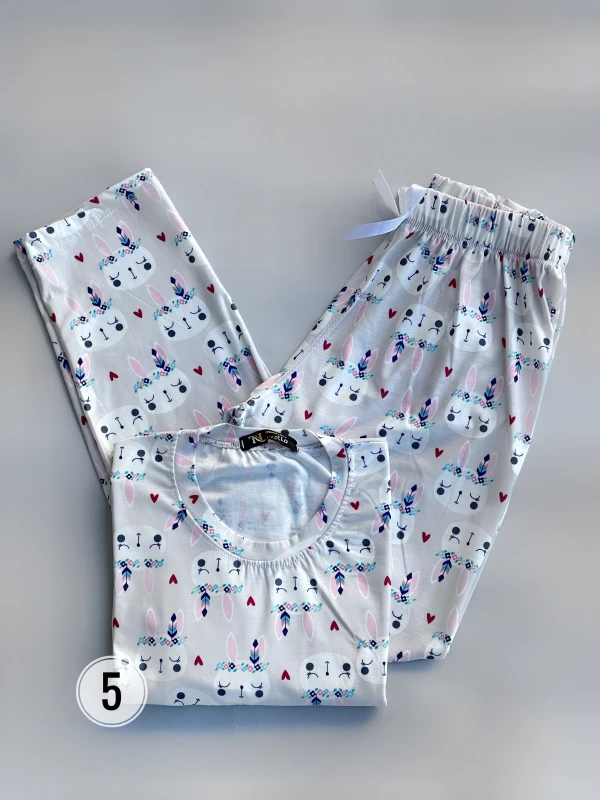 ست تیشرت شلوار تمام چاپ طرح میکس